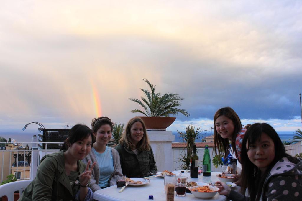 Hostel Taormina - Homstel Экстерьер фото